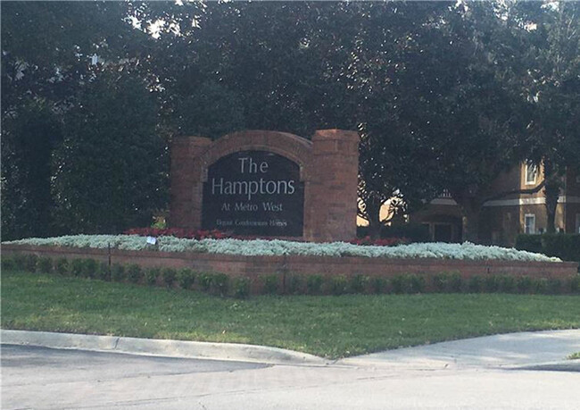 Building Photo - ORLANDO: 1 bed/1 Bath, Gated Community of ...