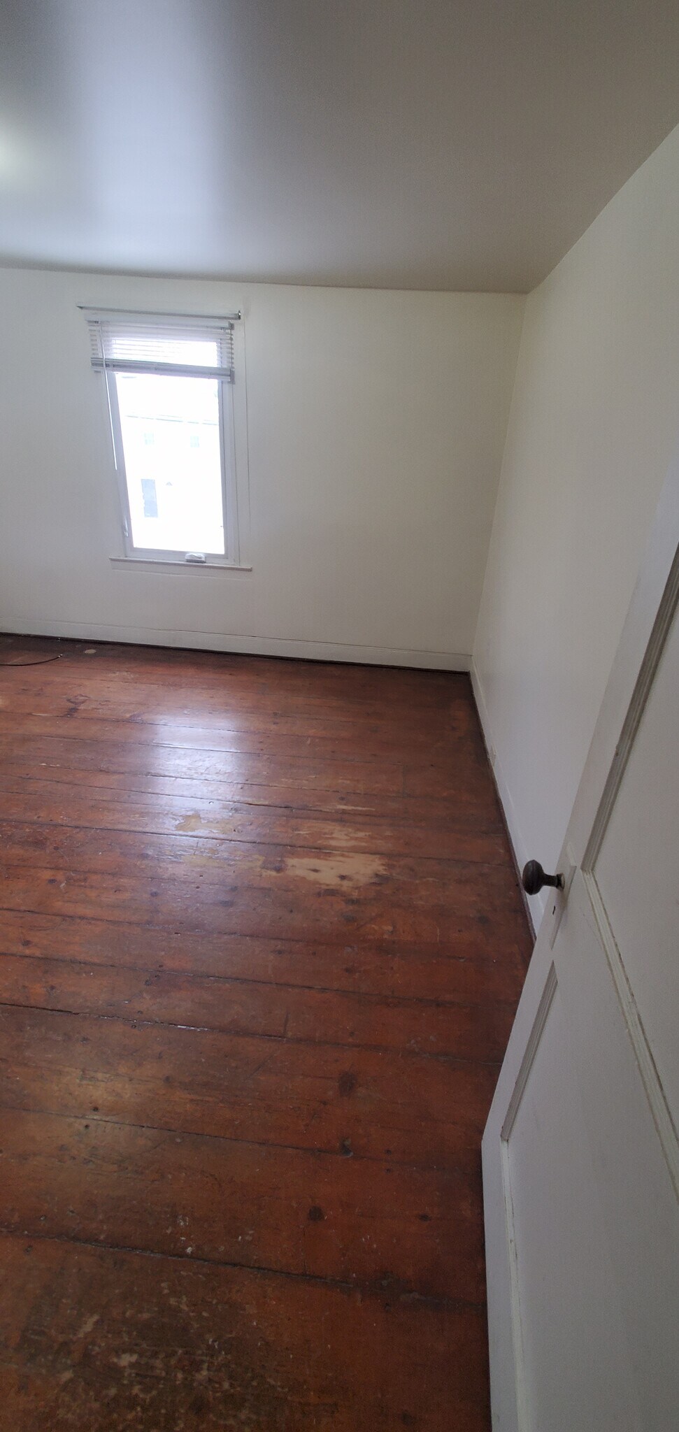 Building Photo - 18 Main St