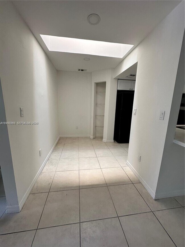 Building Photo - 9607 SW 138th Ave