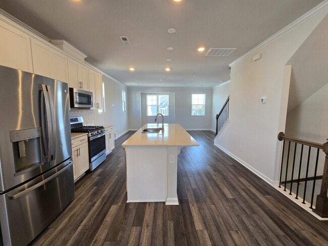 Building Photo - 6309 Truxton Ln