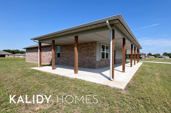 Building Photo - 213 Olde Ml Ct