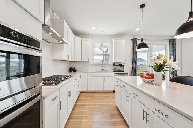 Building Photo - 200 Cloud Berry Ln