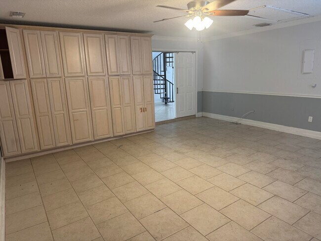 Building Photo - 121 Beaumont Ln