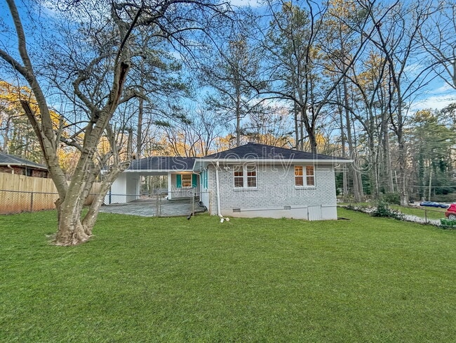 Building Photo - 3177 Cloverhurst Dr