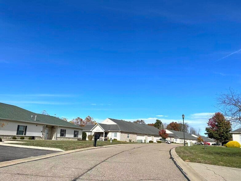 Building Photo - 504 Altamonte Dr