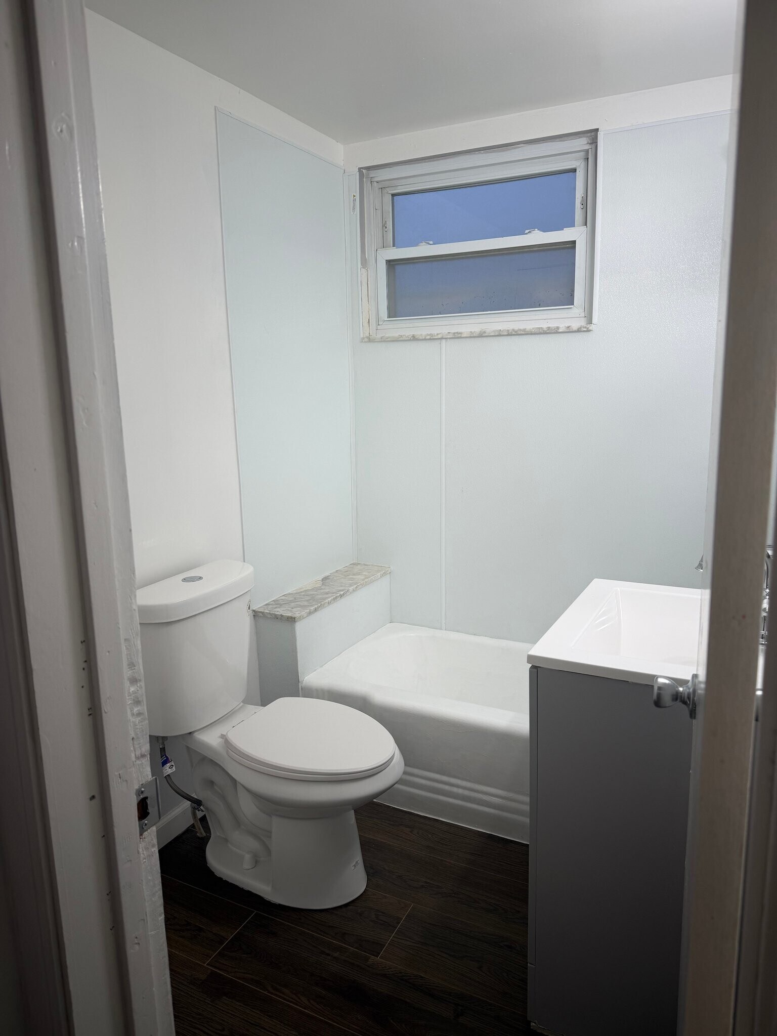 Building Photo - 1131 Knox St