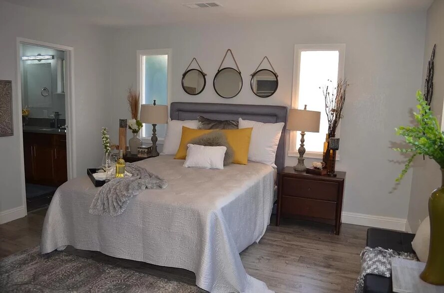 Master Bedroom - 2355 Geraldine Dr