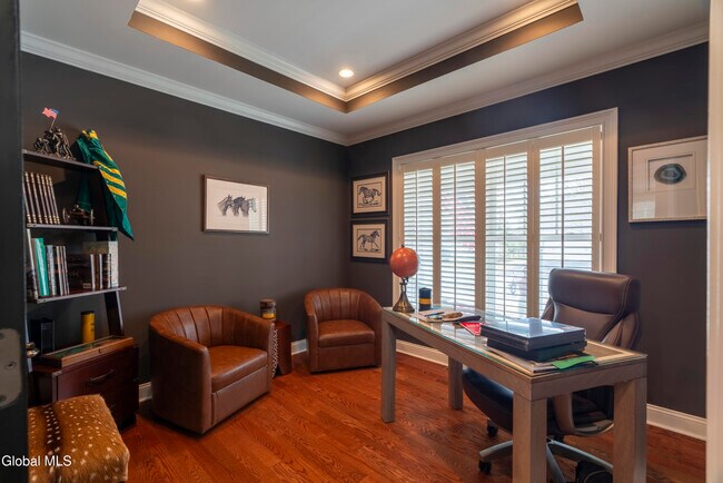 Building Photo - 5 Maria Ln