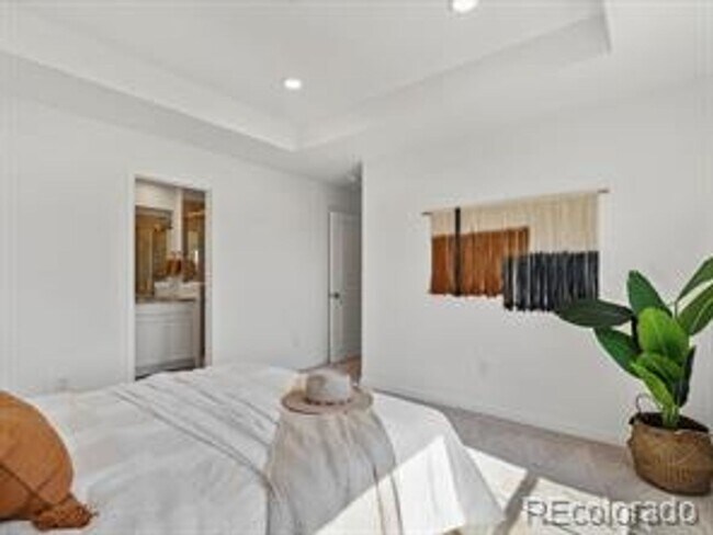 Building Photo - ***Beautiful 4 bed 3 bath nearly-new home ...