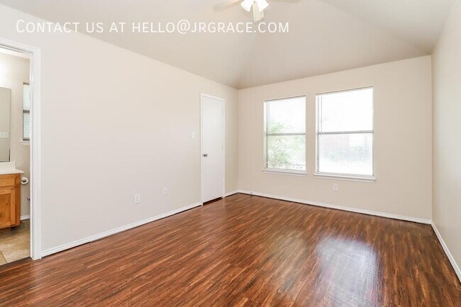 Building Photo - 136 Stewart Bend Ct