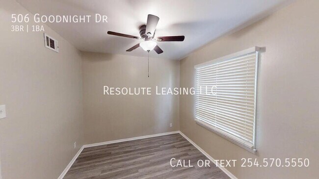 Building Photo - 506 Goodnight Dr