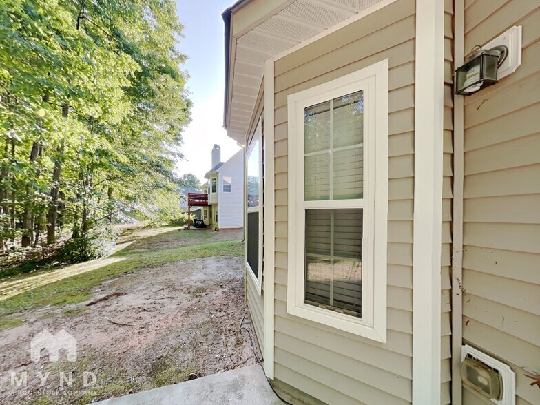 Building Photo - 131 Grandiflora Dr