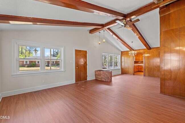 Building Photo - 1114 S 2nd St