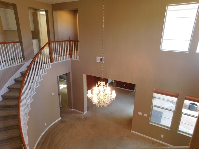 Building Photo - 2750 Dove Tail Dr