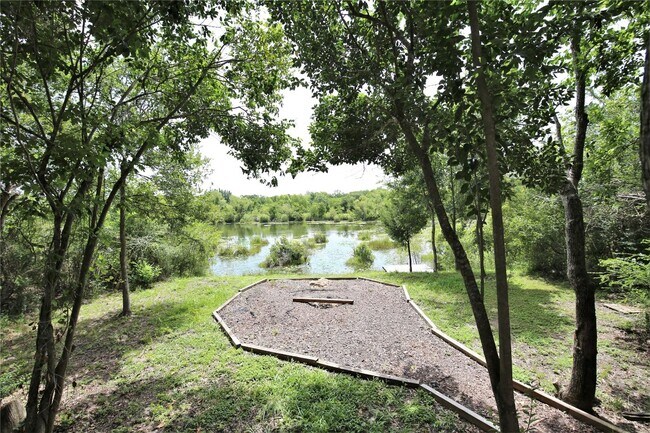 Building Photo - 438 Magnolia Blossom