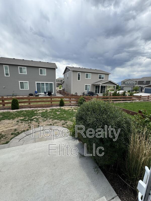Building Photo - 7015 Preble Dr