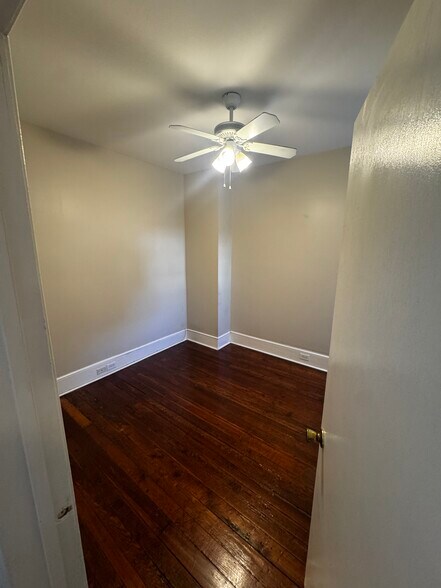 2Nd Fl middle bedroom - 1518 S 13th St