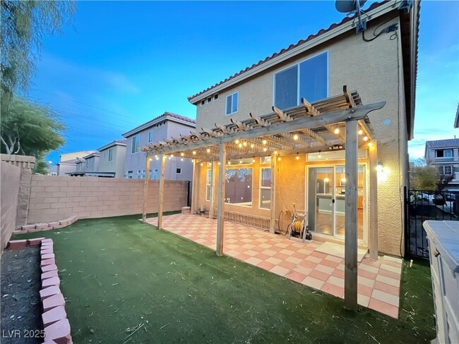 Building Photo - 5280 Tulip Hill Ave