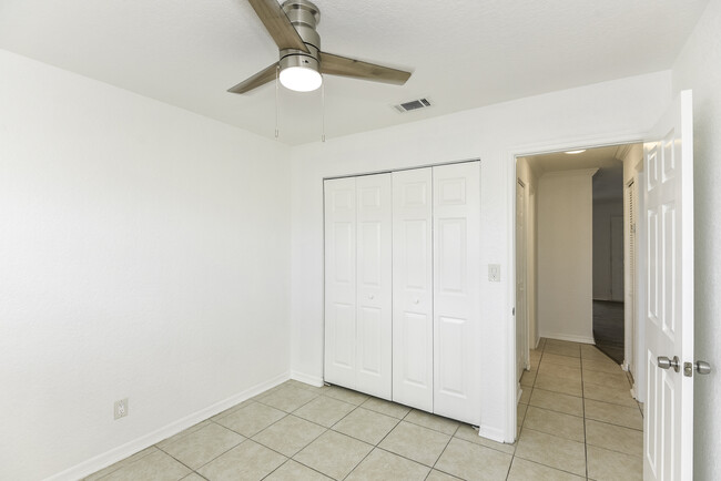 Building Photo - 436 Auburn Dr