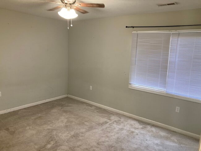 Building Photo - 176 Warrior Cir