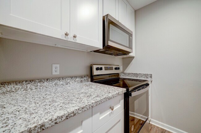 Building Photo - 512 Ridge St