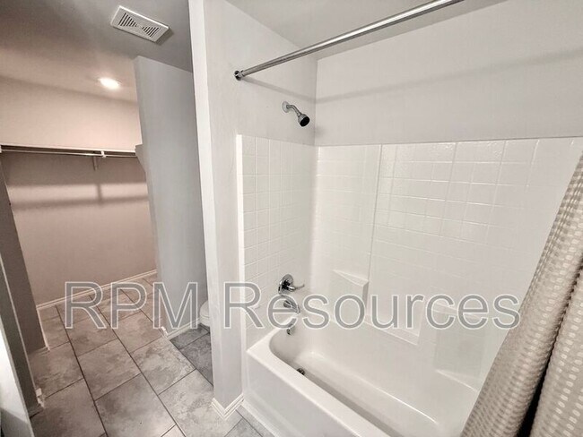 Building Photo - 11009 NW 100th St