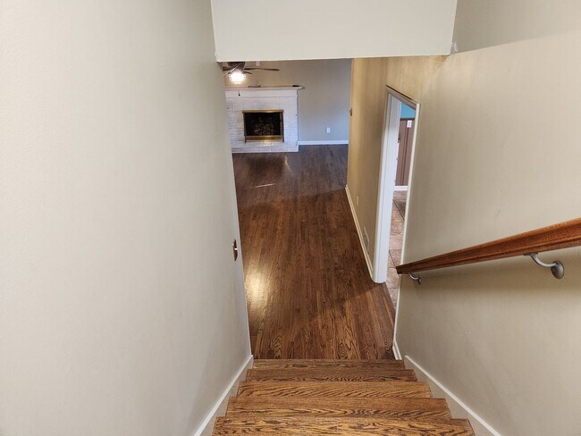 Building Photo - 104 Linwood Dr