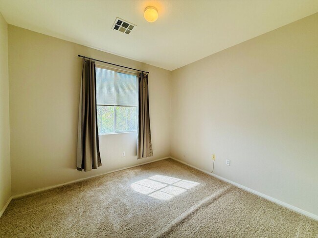 Building Photo - Immaculate and Inviting Two-Story Condo in Lone Mountain Available! 1/2 OFF THE FIRST FULL MONTH'...