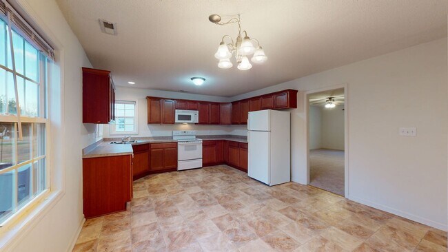 Building Photo - 252 Smallwood Rd