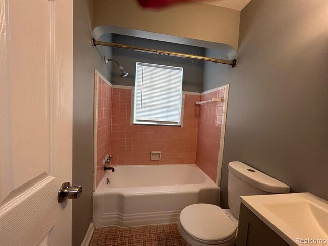 Building Photo - 19710 Moross Rd