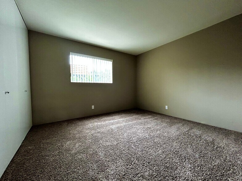 Building Photo - 344 S Arroyo Dr