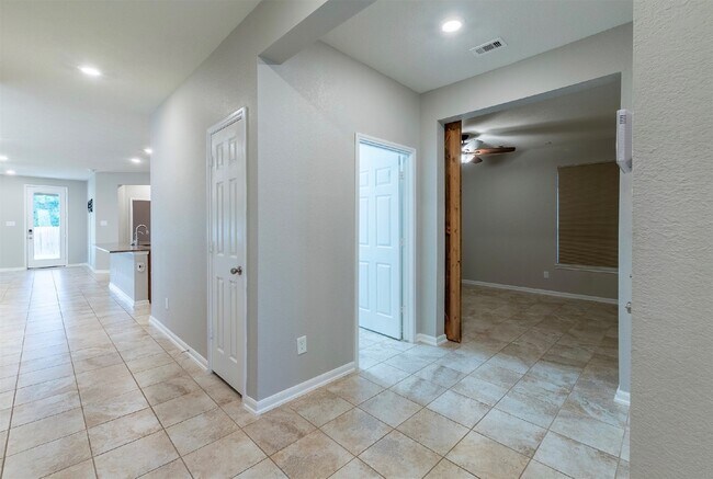 Building Photo - 2850 Cayden Crk Wy
