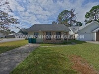Building Photo - Cozy 3-Bedroom Home on a Corner Lot with F...