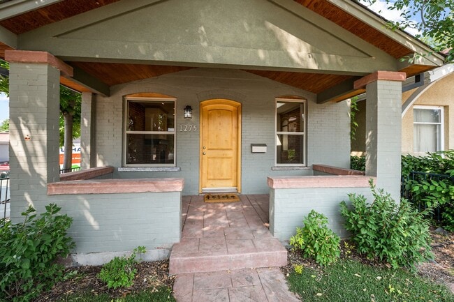 Building Photo - 1275 S Clayton St