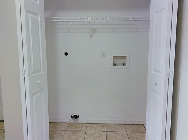Building Photo - 717 Wright Ct