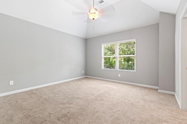Building Photo - 1038 Valley Rock Dr