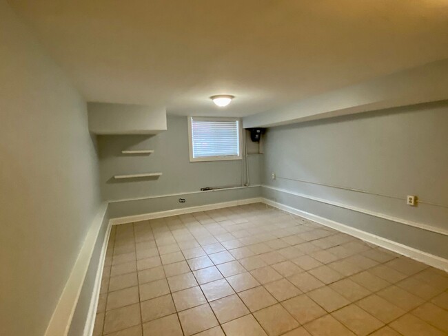 Building Photo - Remodeled 2 Bedroom Townhome in Highlandtown!
