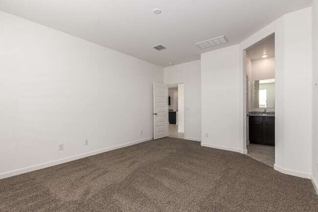 Building Photo - Brand New - Never Lived In 4 Bedroom / 2 B...