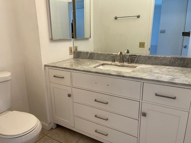 Building Photo - 16026 Timberhill Ln