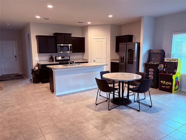 Building Photo - 16721 Porterfield Ln