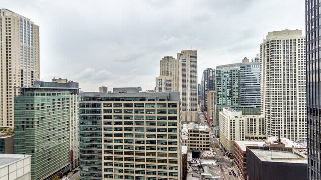 Building Photo - 300 N State St
