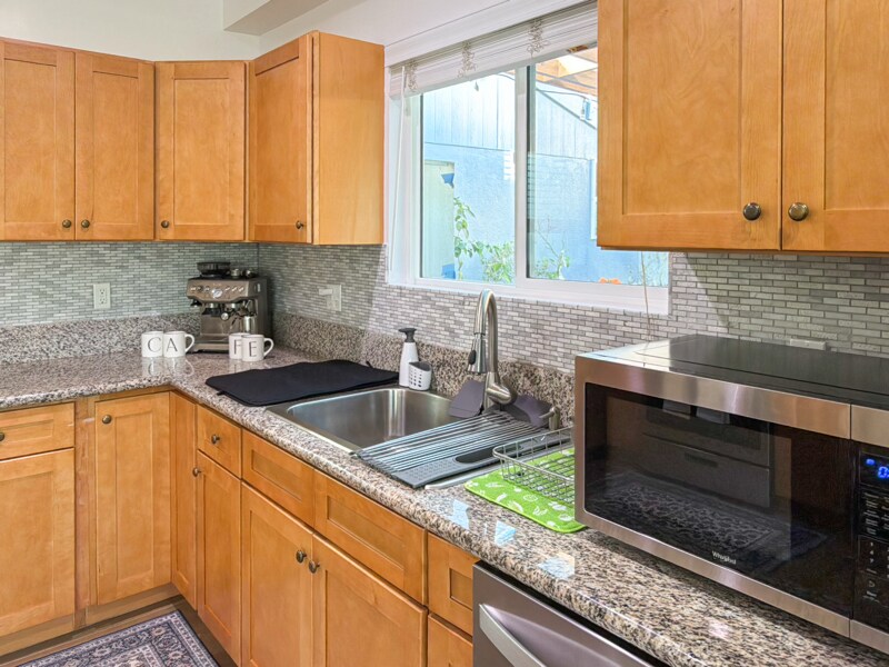 Building Photo - 1521 W 37th Pl