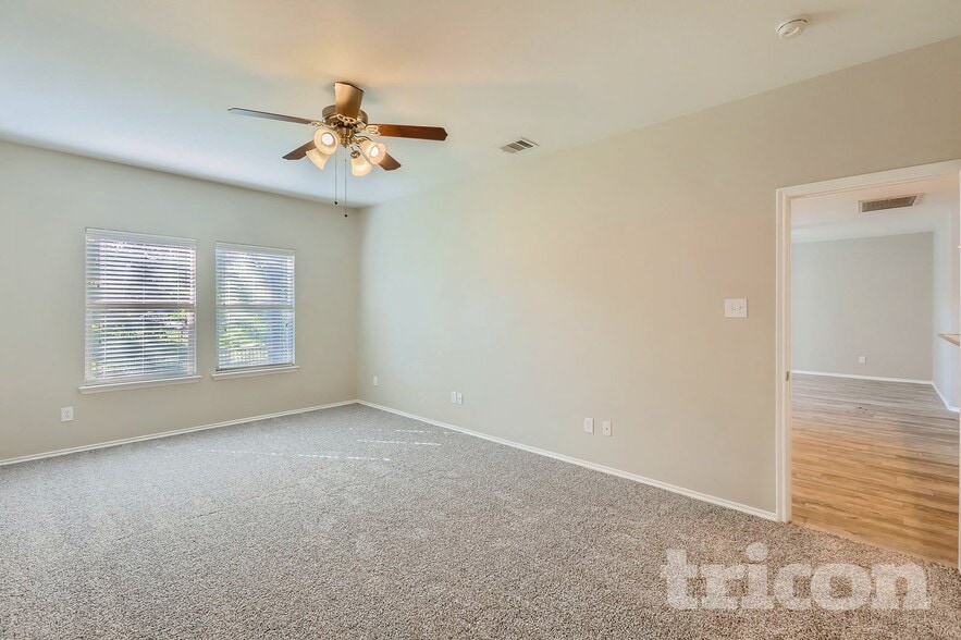 Building Photo - 1030 Barrington Dr