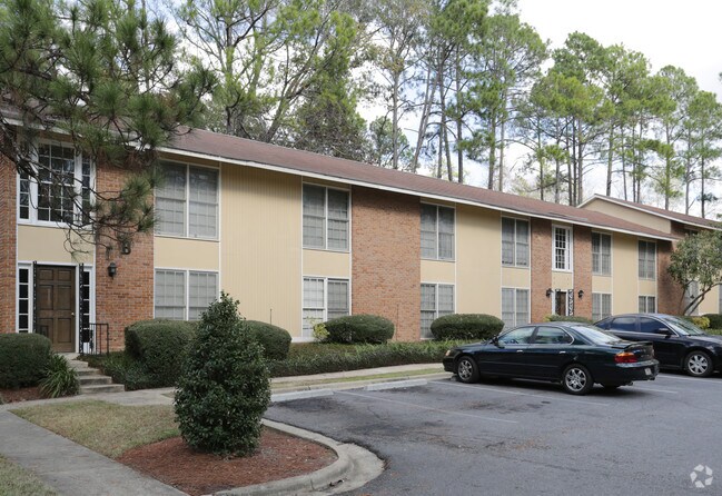 Building Photo - Village Square Apartments