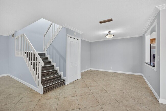 Building Photo - 1590 Forest Lakes Cir