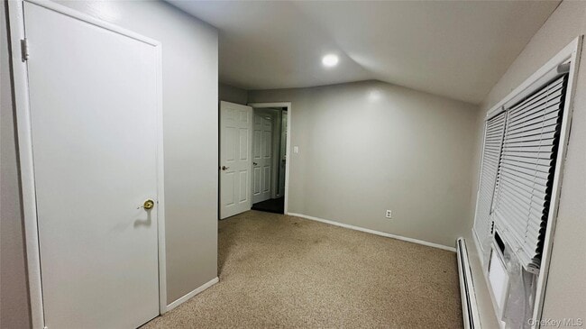 Building Photo - 20 Polo Ln