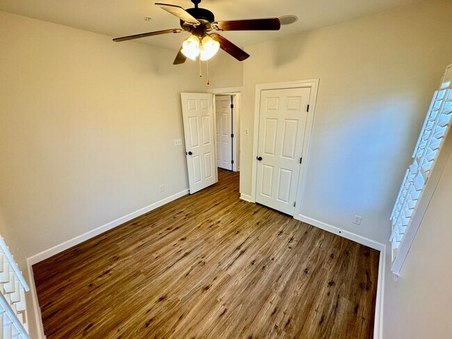Building Photo - Fabulous South End Condo for Immediate Lease! Water included!
