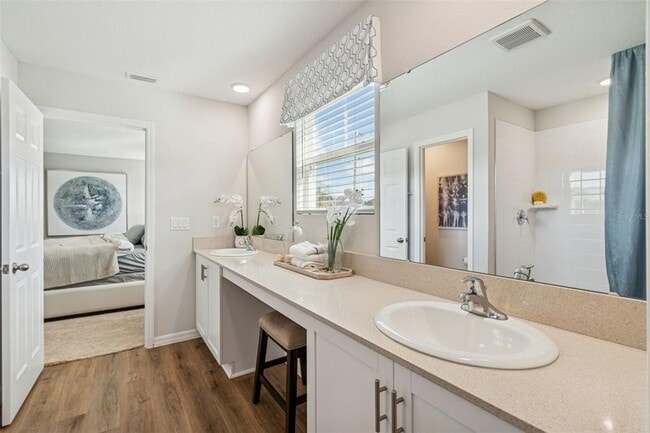 Building Photo - 601 Ambleside Dr