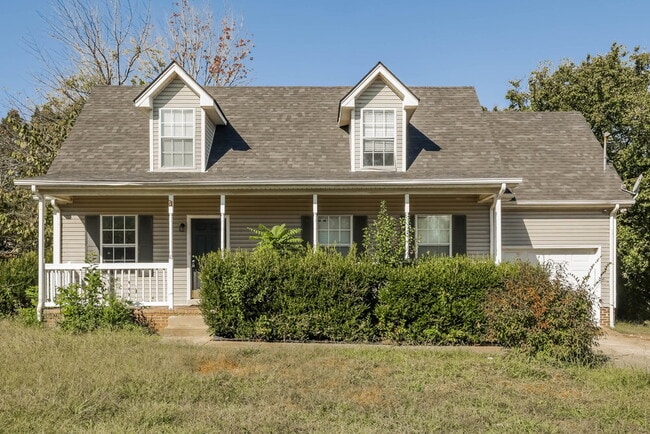 Building Photo - 315 Pine Ridge Ln