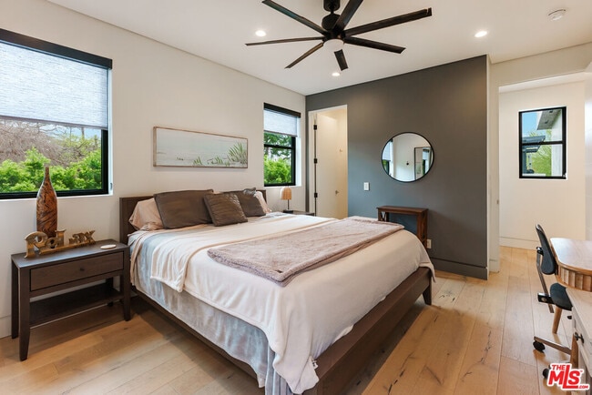 Building Photo - 18589 Linnet St